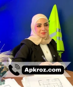 تعمل مهندسة معمارية في مكتب تصميم خاص